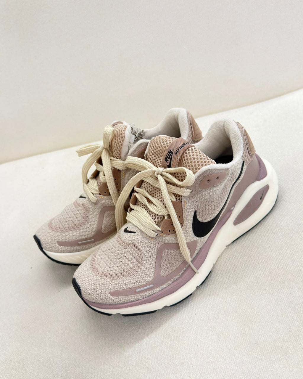 Tênis Feminino Nike Run Structure Premium