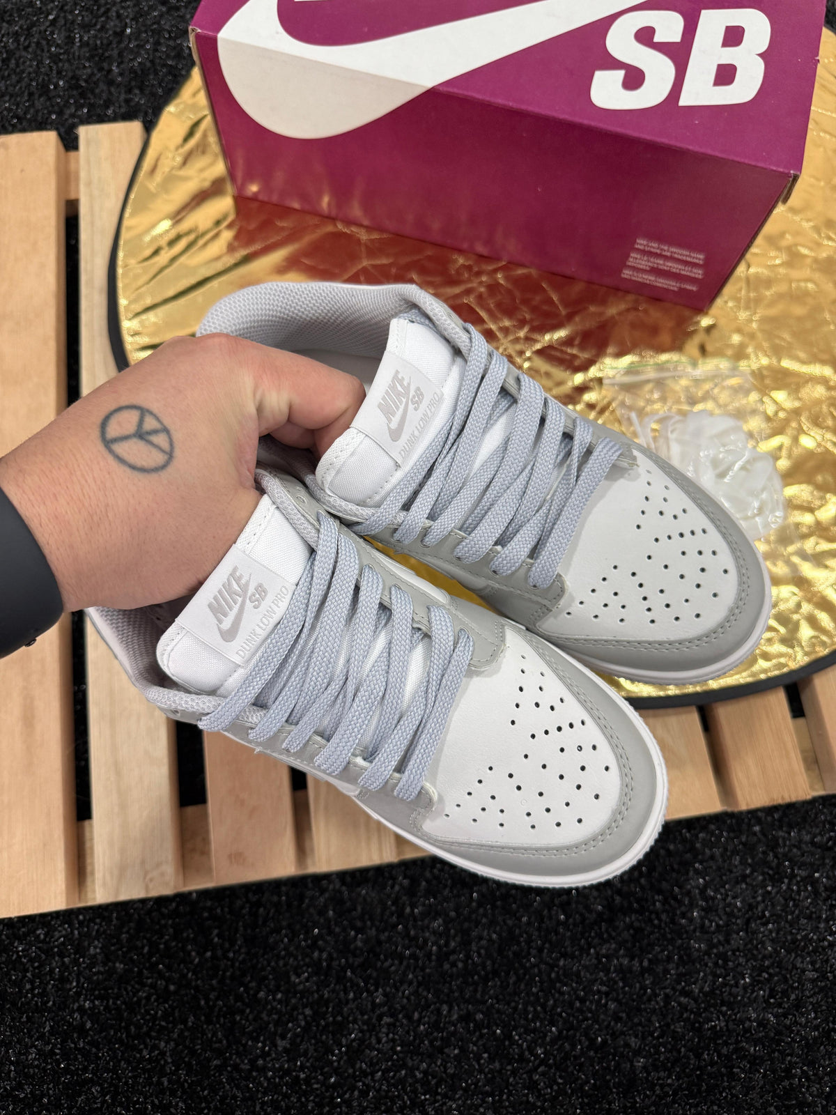 Tênis Unissex Nike Dunk Cinza Premium