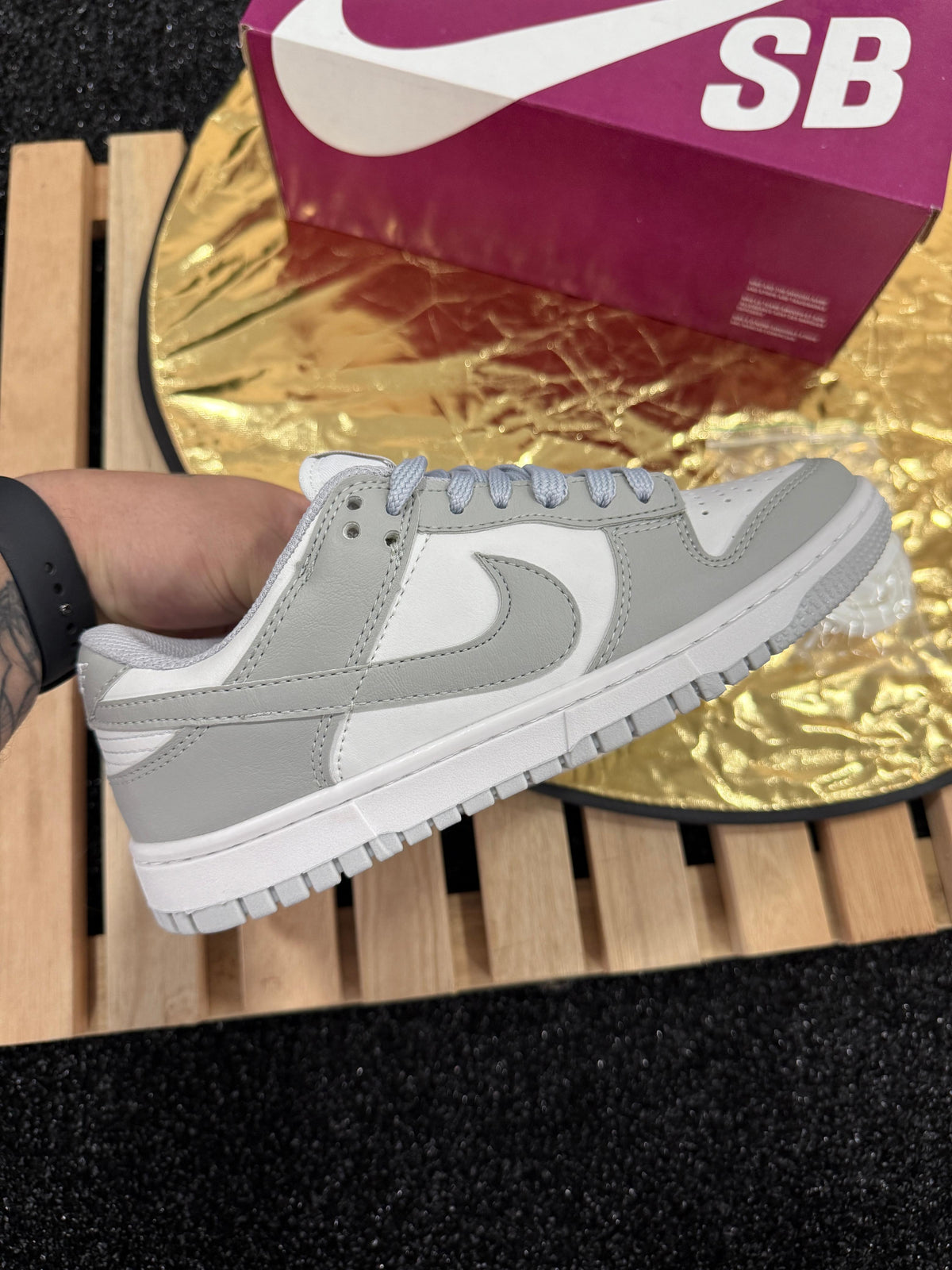 Tênis Unissex Nike Dunk Cinza Premium