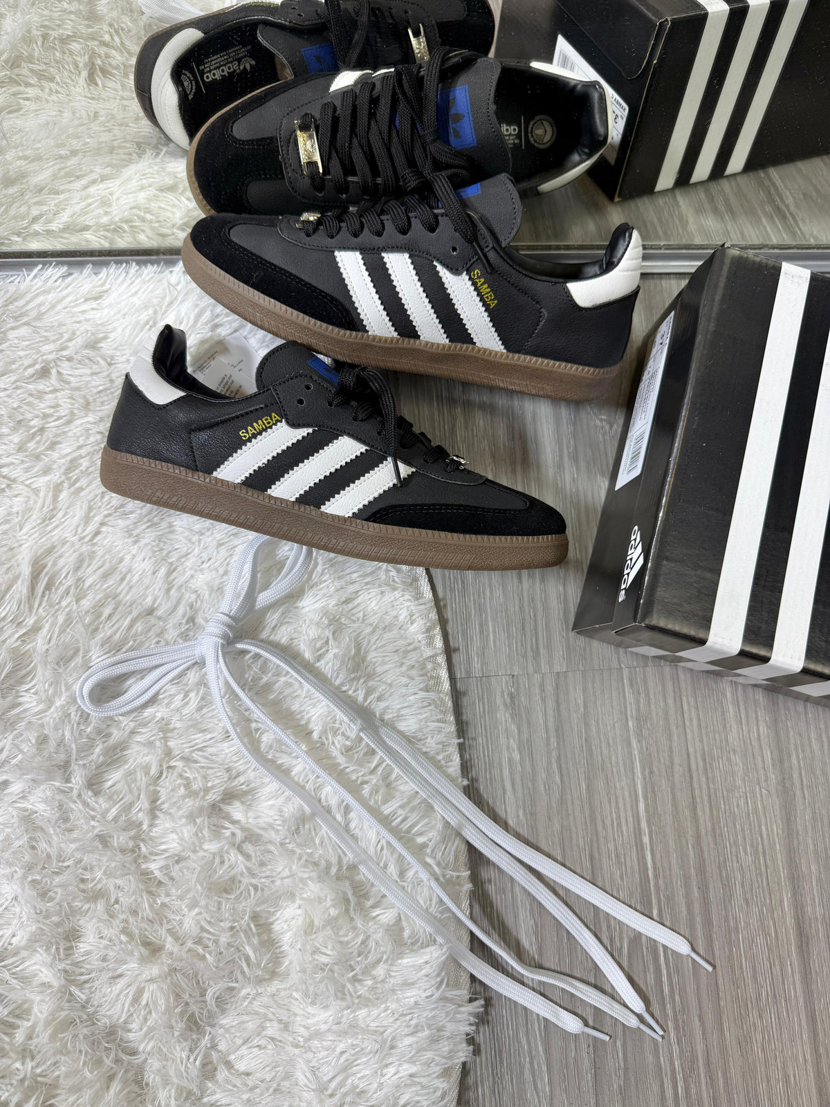 Tênis Feminino Adidas Samba Premium (EM COURO)