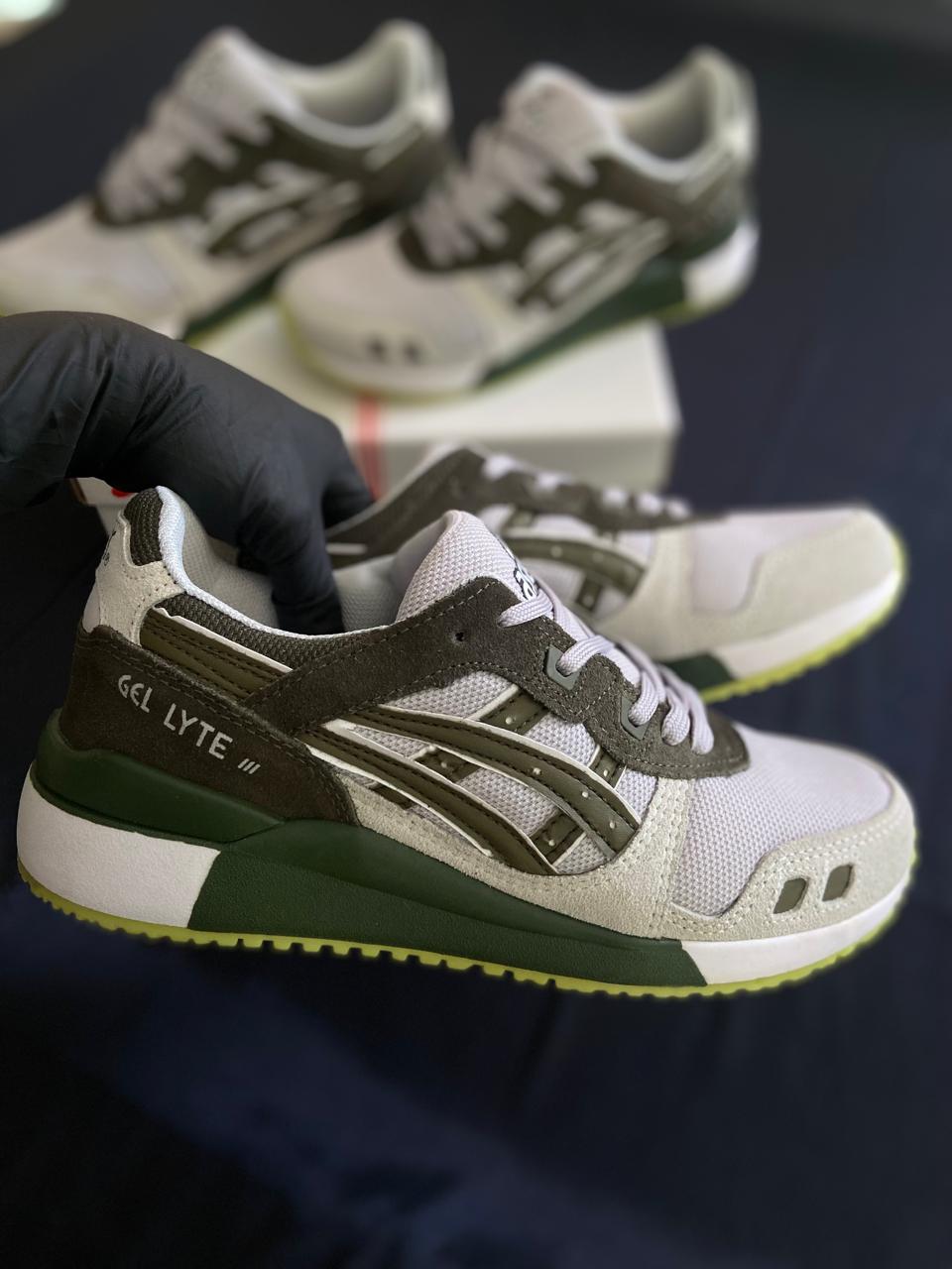 Tênis Masculino Asics Gel-Lyte III Premium (EM COURO)